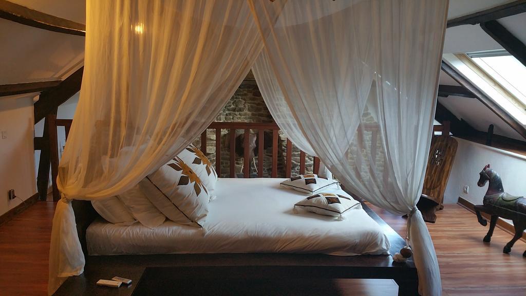Le Domaine De Saint-Thomin Bed and Breakfast Nostang Eksteriør billede