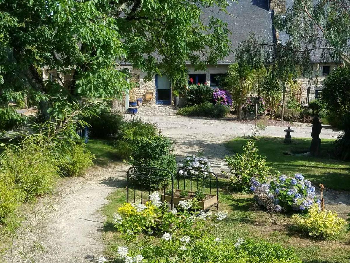 Le Domaine De Saint-Thomin Bed and Breakfast Nostang Eksteriør billede